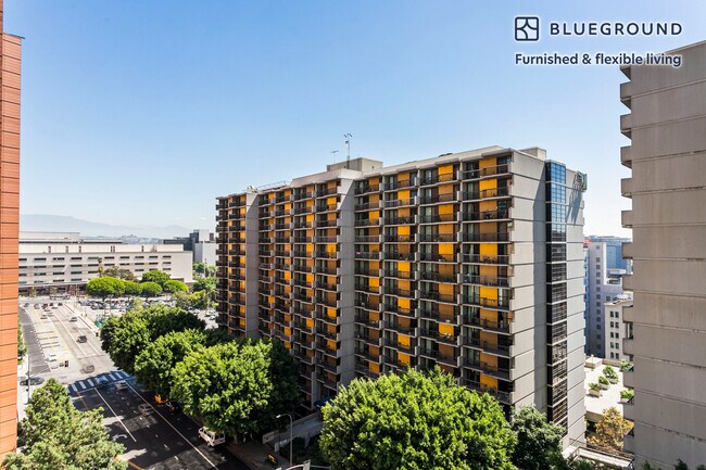 Foto del edificio - 225 S Olive St