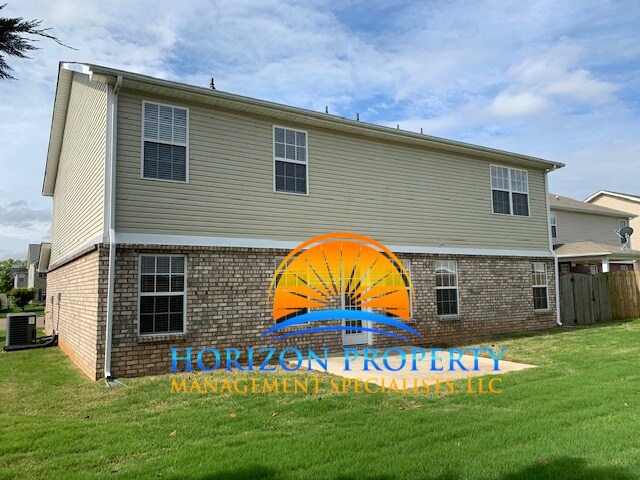 Building Photo - Lovely Five Bedroom Home in Beautiful Owen...