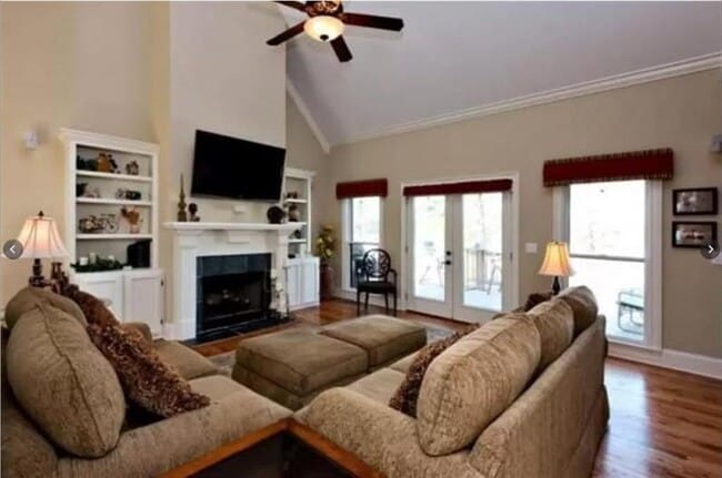 Building Photo - 1471 Choo Choo Dr