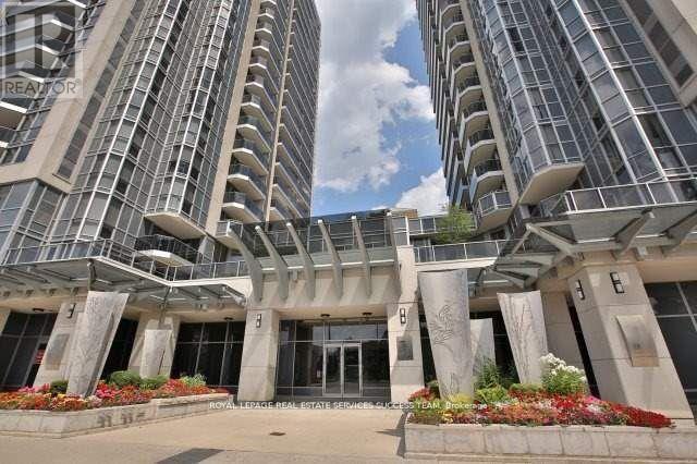 Photo du bâtiment - 5793 Yonge St