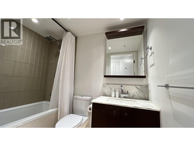 Photo du bâtiment - 1028 Barclay St