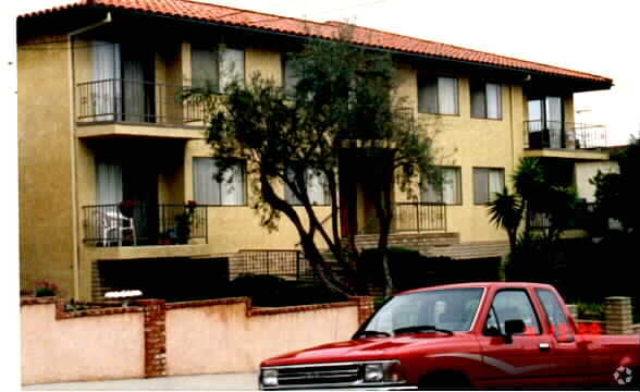 Primary Photo - 1280 W 24th St