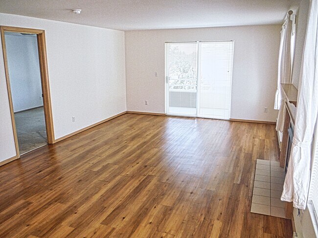 Foto del edificio - 6015 California Ave SW