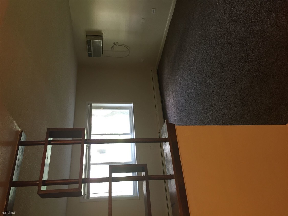 Foto del edificio - 10049 Linda Ln