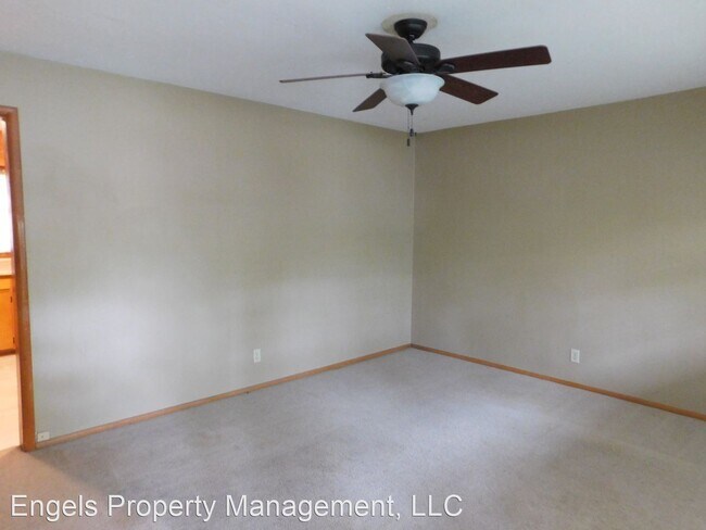 Building Photo - 2 br, 1 bath House - 307 Warren