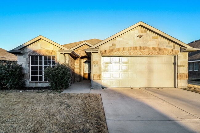 Building Photo - 4112 Bridle Path Ln