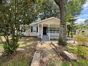 Building Photo - 107 Sasportas Ln