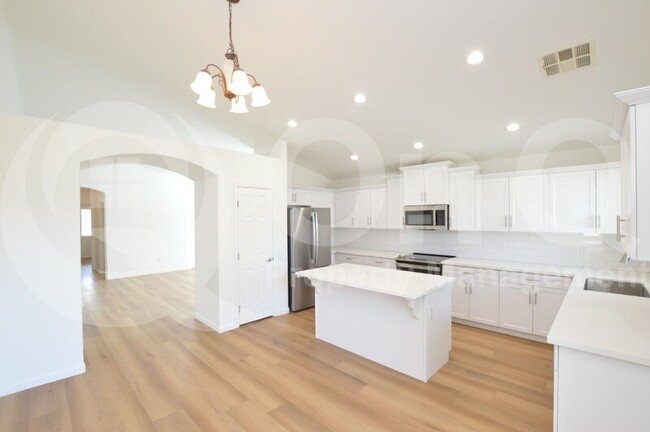 Building Photo - 10212 E Caballero St