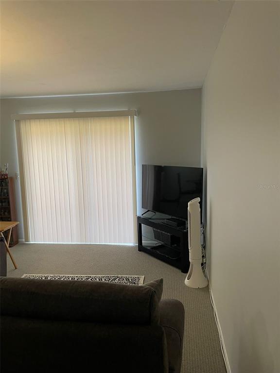 Foto del edificio - 2725 Hidden Lake Blvd