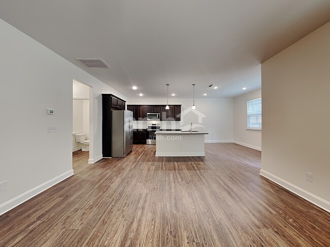 Building Photo - 3283 Oakfields Rd
