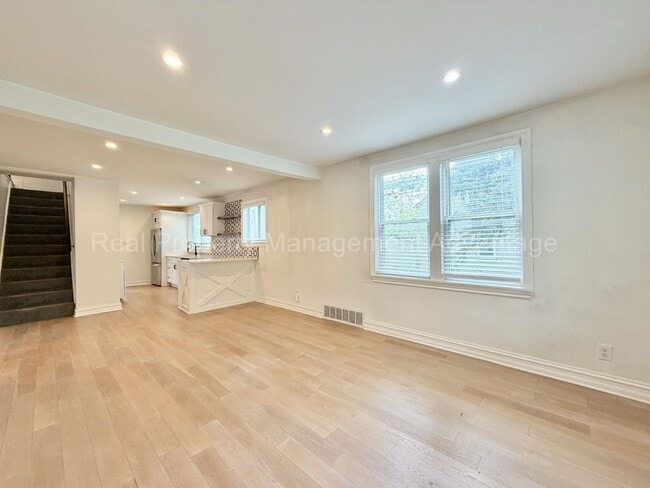 Foto del edificio - Complete Ferndale Renovation - 4 Bedrooms and Two Full Bathrooms!