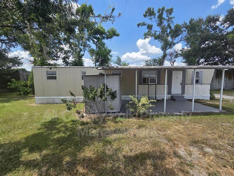 Foto principal - 2735 W 10th St
