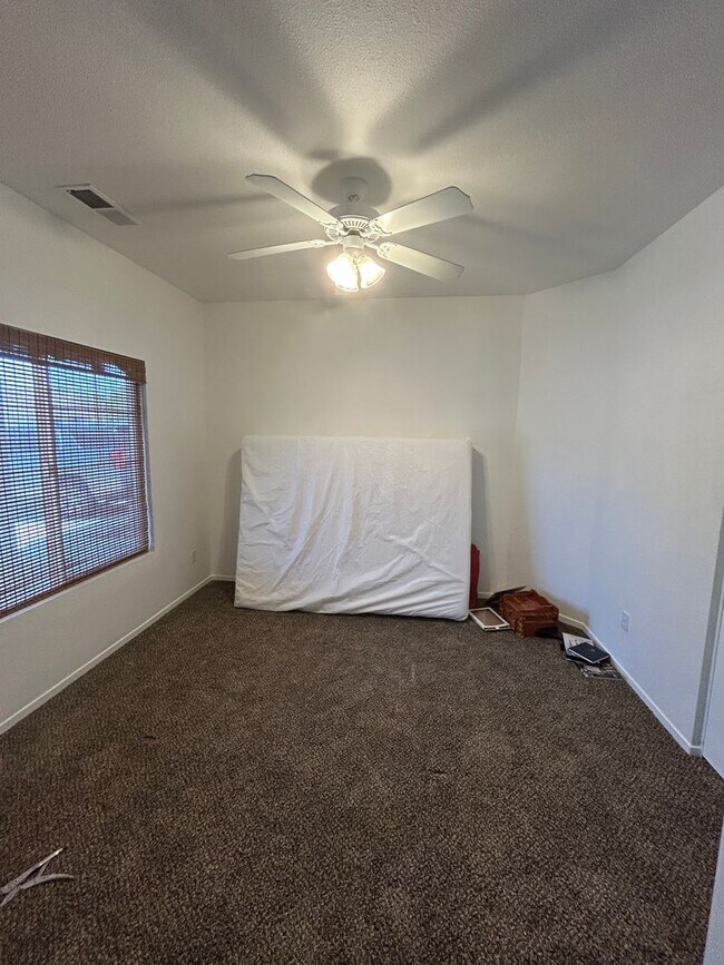 Foto del edificio - Great location on this split floorplan 3 b...