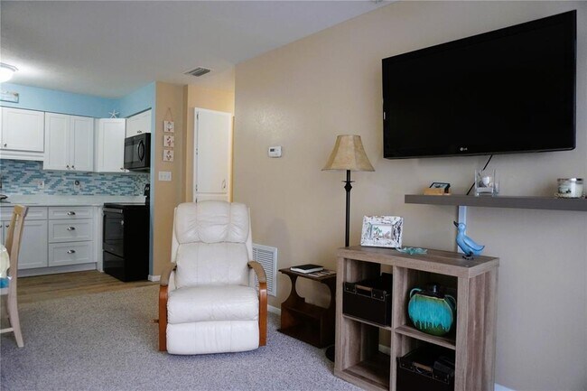 Building Photo - 4361 Tahitian Gardens Cir