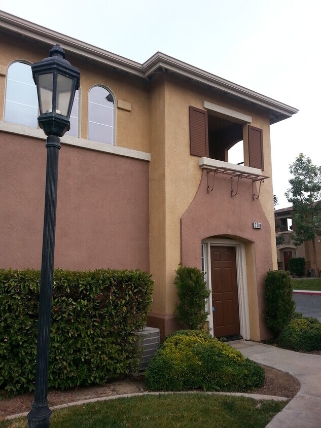 Foto principal - 26427 Arboretum Way