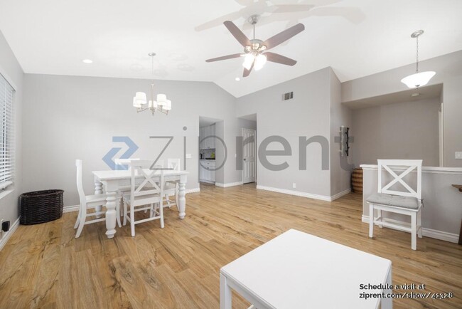 Building Photo - 9453 Stargaze Ave