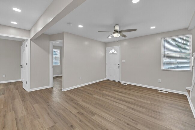 Building Photo - 8 E Preston St