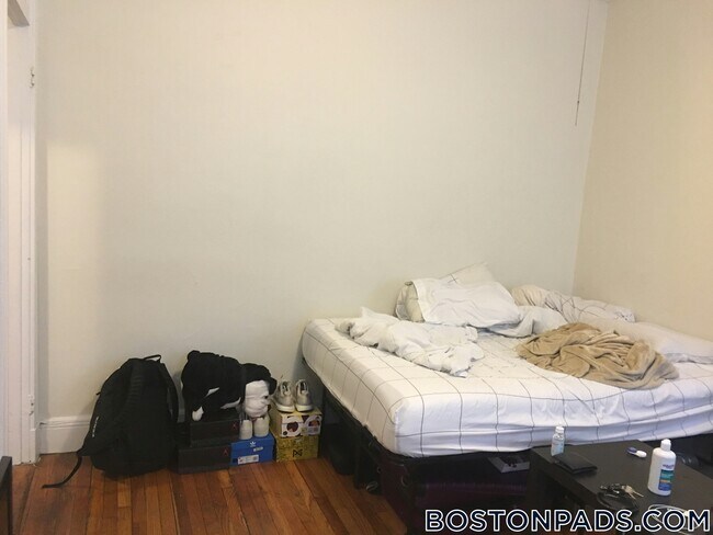 Building Photo - 1175 Boylston St