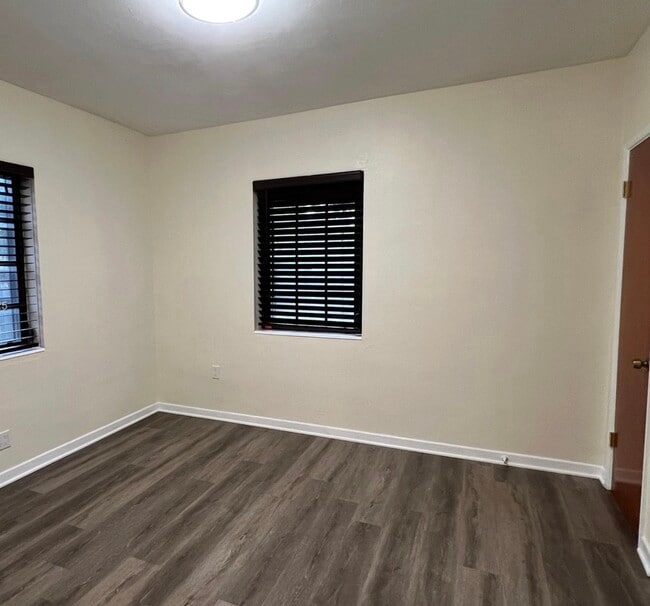 Foto del edificio - 189 Glendale Dr