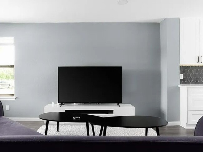 Foto del edificio - 5505 Viewpoint Dr