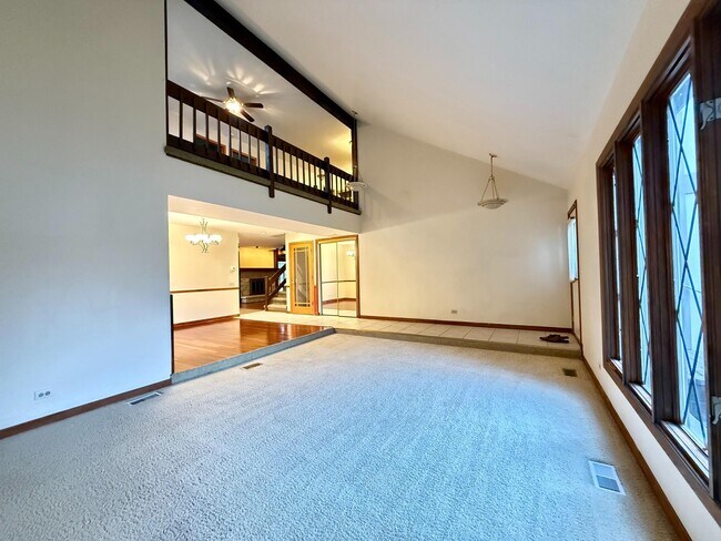 Foto del edificio - 1205 N Scarlet Ct