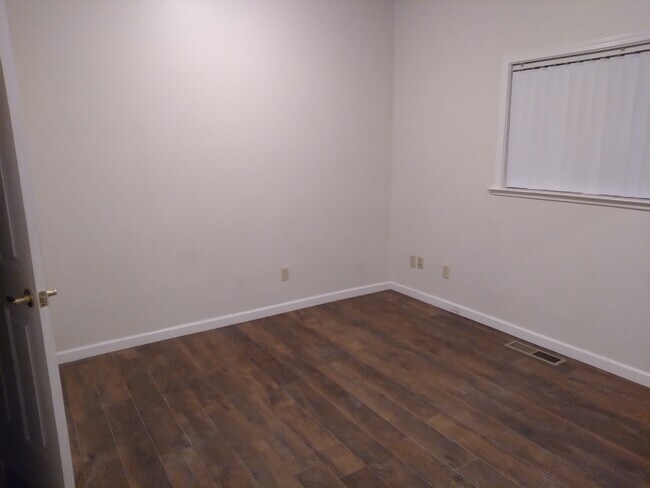 bedroom 1 - 1115 Delmas Ave