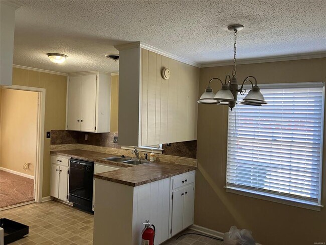 Foto del edificio - 4339 Blackwood Dr