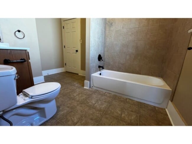 Building Photo - completely remodeled home near downtown