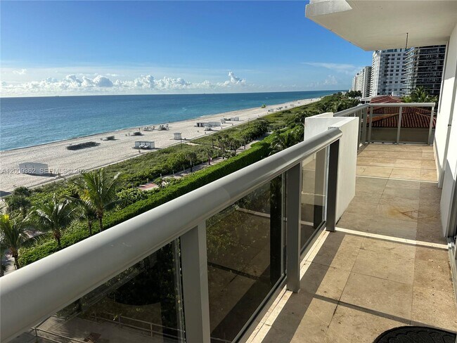 Foto del edificio - 6039 Collins Ave