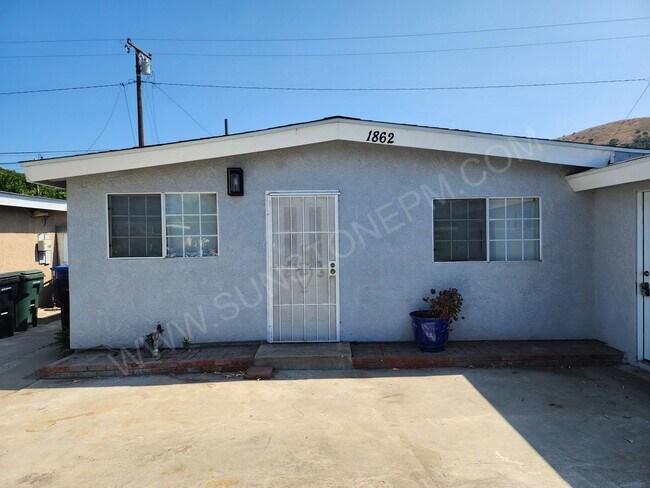 Foto del edificio - 2 Bedroom, 1 bathroom