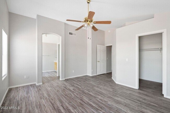 Building Photo - Beautiful single level home in the communi...