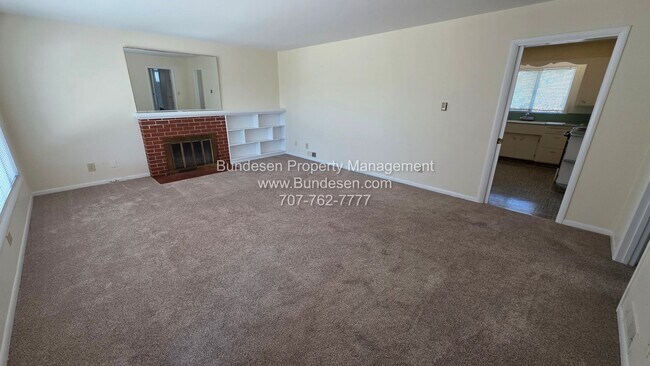 Foto del edificio - Spacious West Side Petaluma Home for Rent