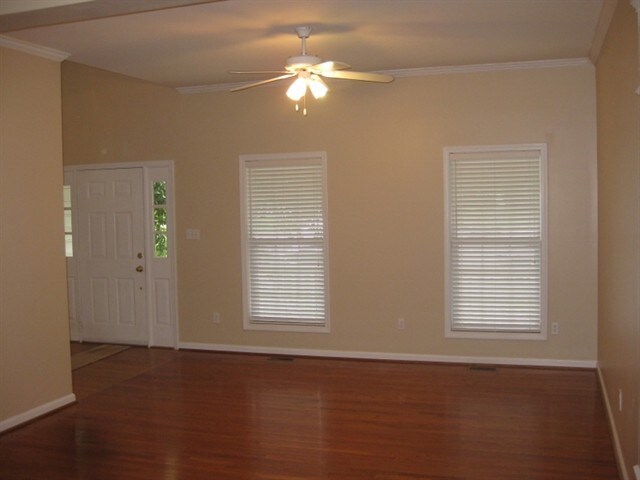 Building Photo - 407 Dacus Place