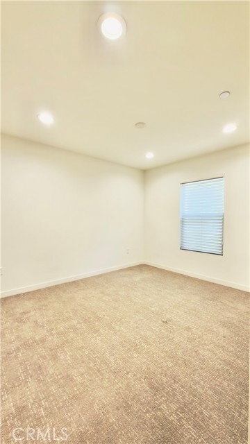 Building Photo - 130 Greenleaf Dr