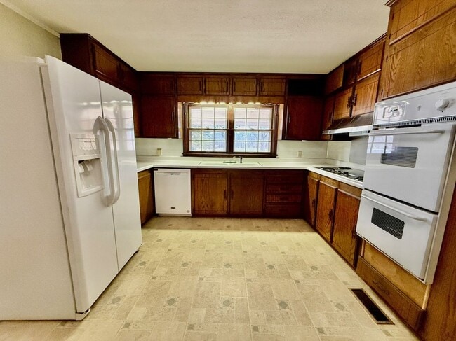 Building Photo - 1880 Atoka Idaville Rd