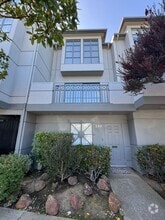 Building Photo - 280 Portola Dr