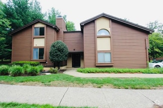 Building Photo - 587 Sayre Dr
