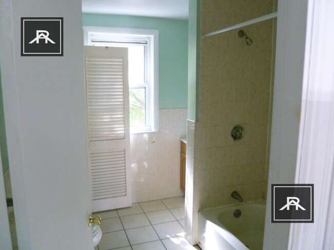 Foto del edificio - 6 bedroom in Brookline MA 02446