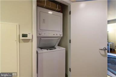 Foto del edificio - 355 I St SW