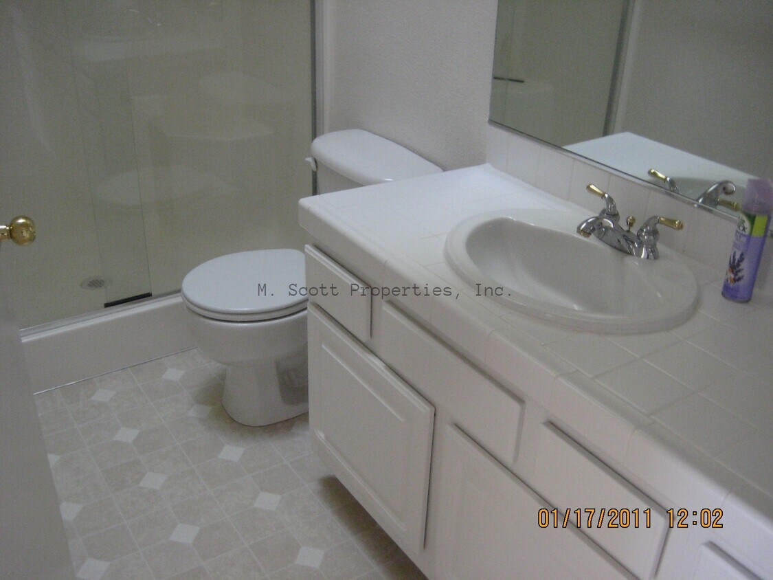 Building Photo - 1063 Cedar Crest Dr