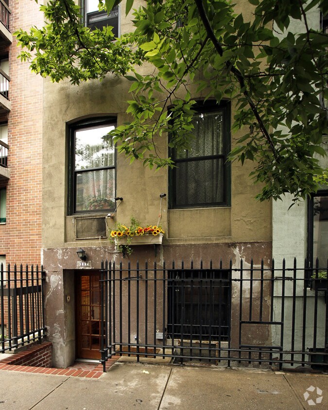Foto del edificio - 217 E 30th St