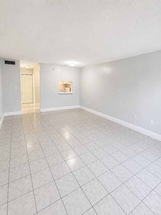 Foto del edificio - 271 NW 177th St