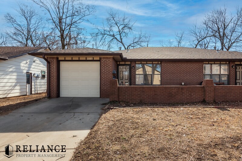 2009 N Old Manor Rd, Wichita, KS 67208 Condo for Rent in Wichita, KS