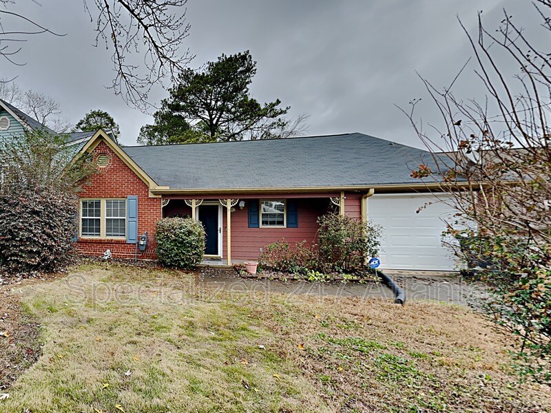 Primary Photo - 243 Oak Cir N