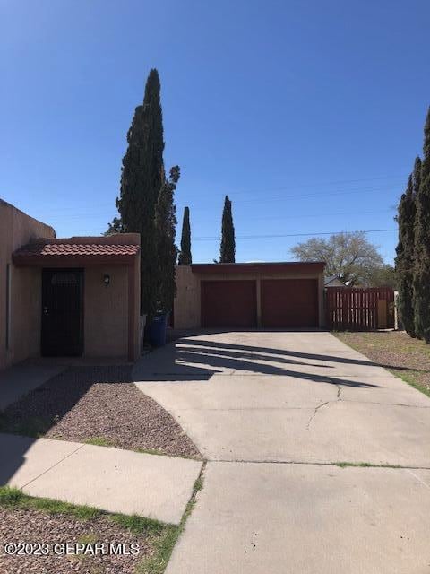Building Photo - 10701 Ivanhoe Dr