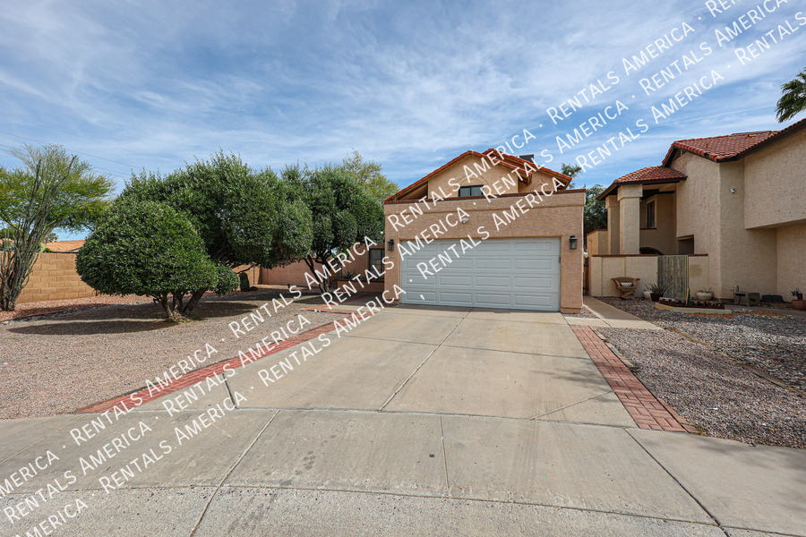 Foto principal - 967 E Rockwell Dr