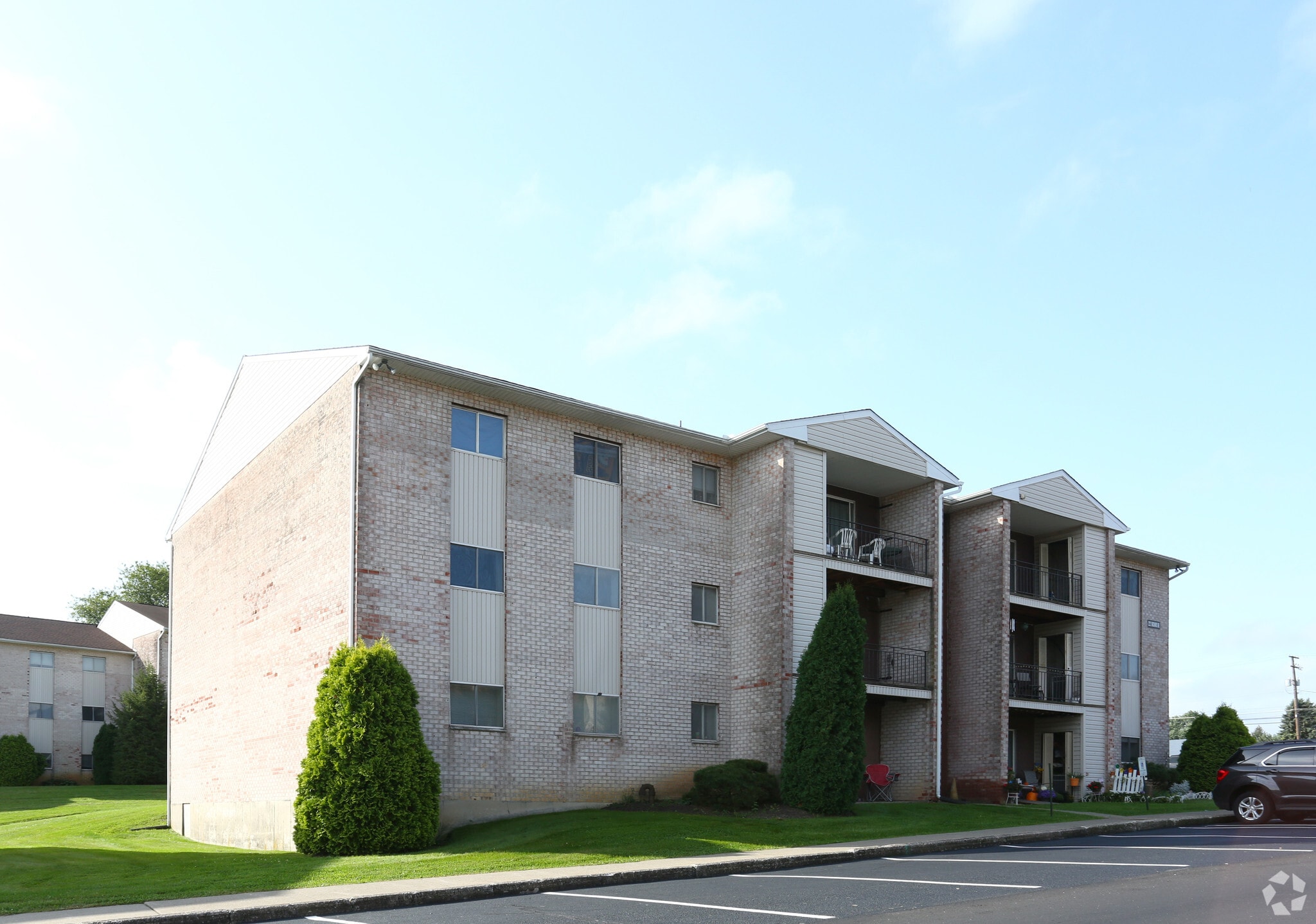 Orchard Hills Apartments photo 4