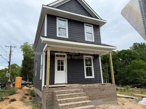Building Photo - 1203 Fern St
