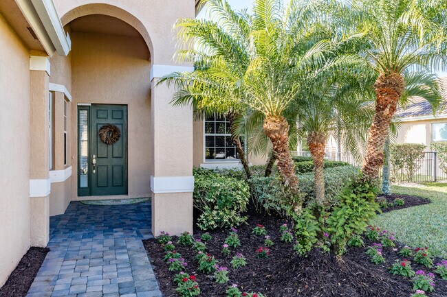 Building Photo - 7654 Fieldstone Ranch Square