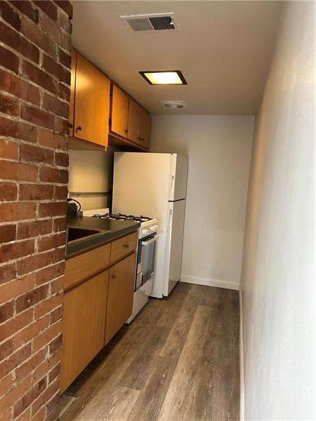 Foto del edificio - 317 Stratford Ave